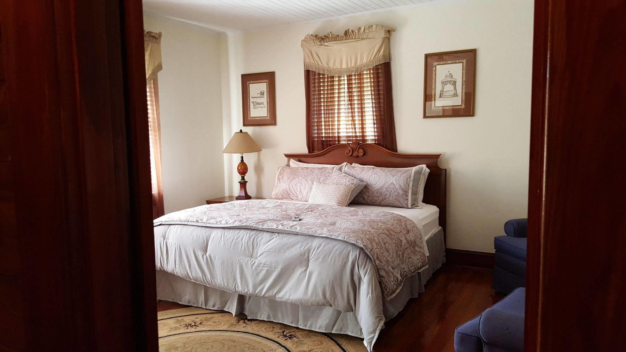 Putnam Lodge Hotel And Spa Cross City Екстер'єр фото