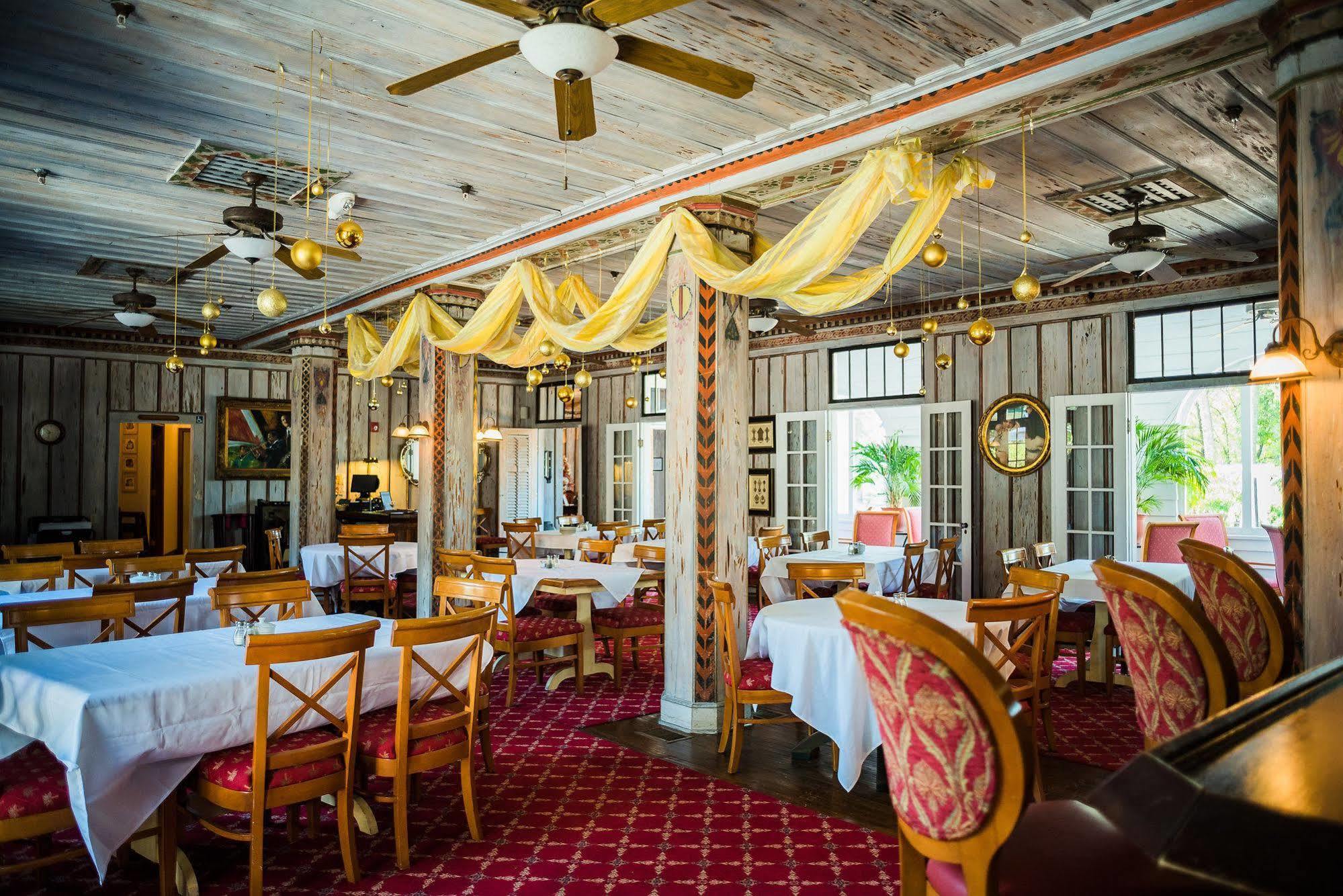 Putnam Lodge Hotel And Spa Cross City Екстер'єр фото