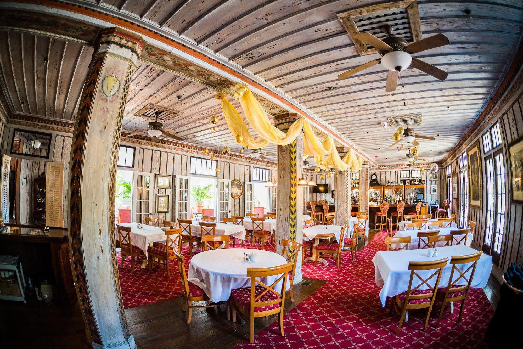 Putnam Lodge Hotel And Spa Cross City Екстер'єр фото